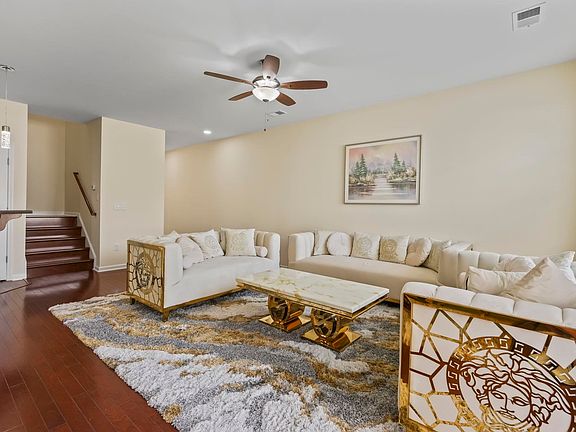 5th image of 656 Pistoia Ln. #304