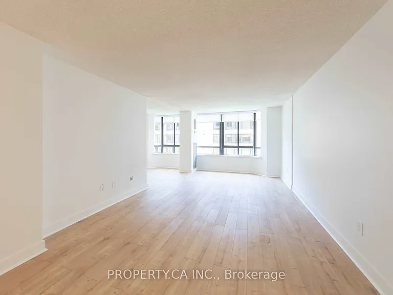280 Simcoe St #705A — Photo 11