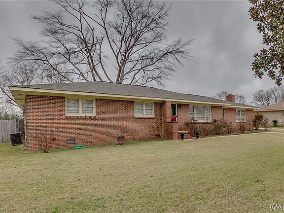3rd image of 1924 Englewood Dr