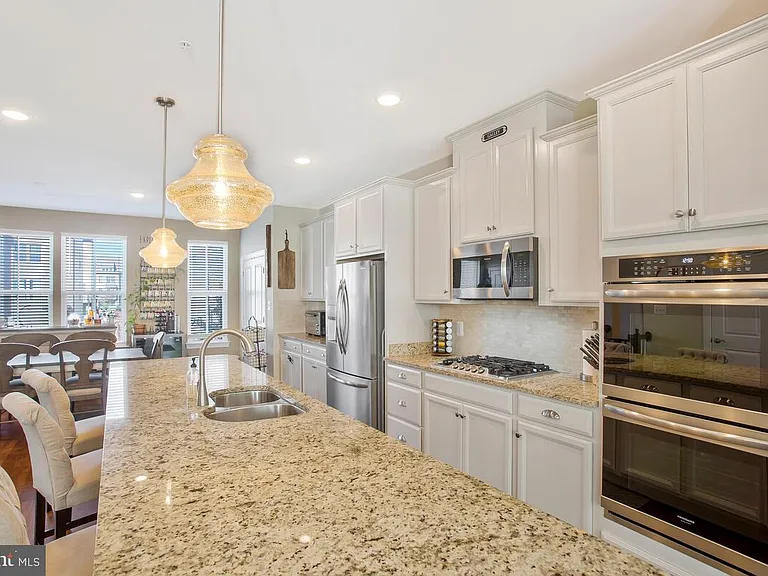 130 Capital Ct — Photo 5
