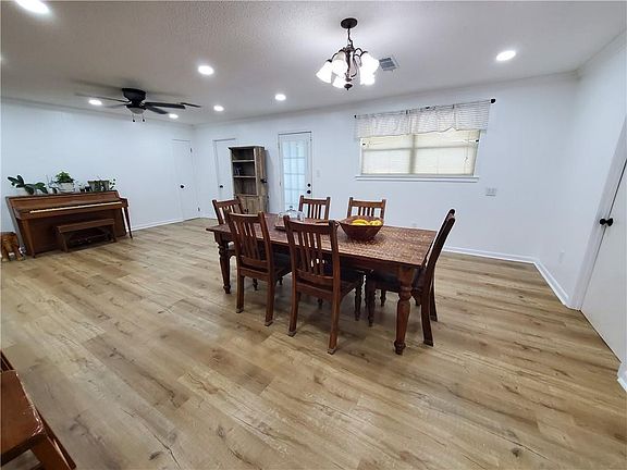 5th image of 29723 Stein Rd