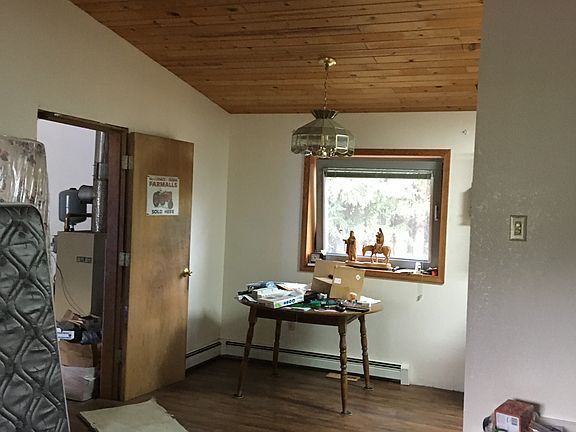 2nd image of 1106 Airline Dr