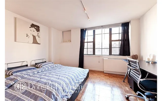 Rented by Douglas Elliman | media 15