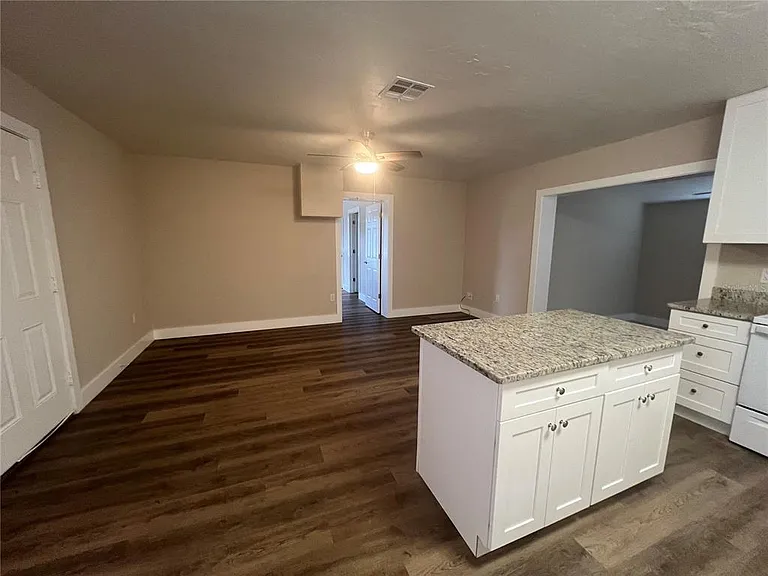 2472 Picnic St — Photo 20