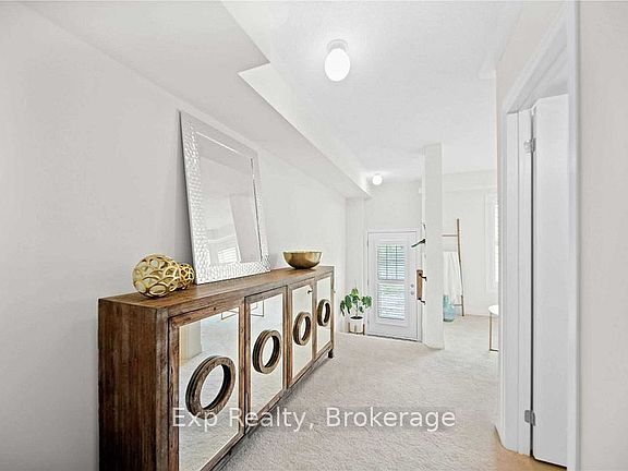 5th image of 1435 Green Rd