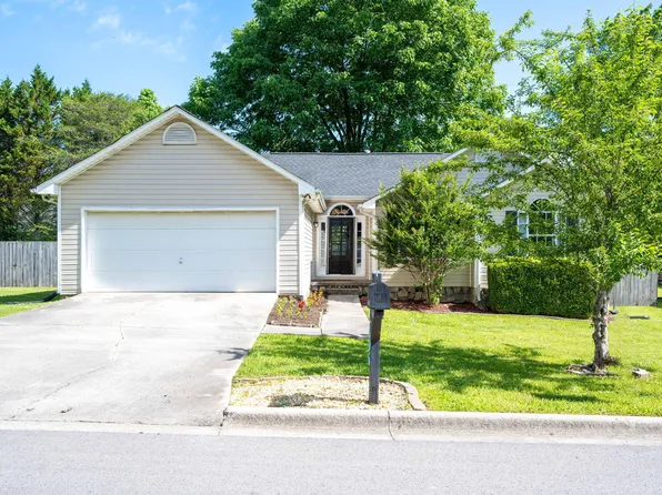 1806 Glenbrook Pl, Dalton, GA 30720