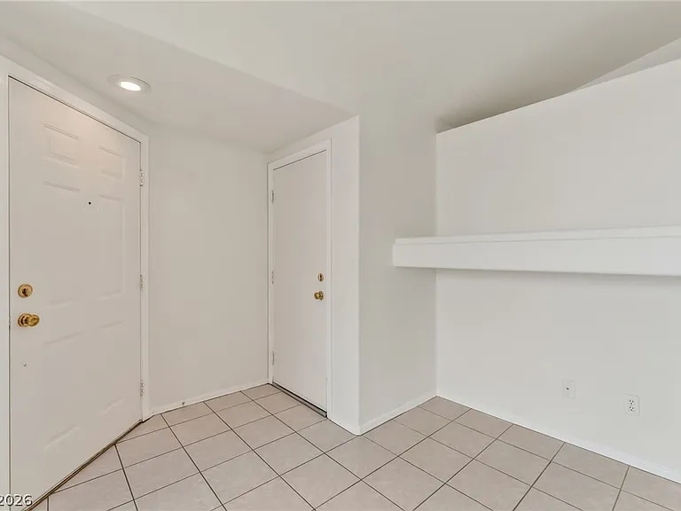 3523 Autumn Rain Ct — Photo 5