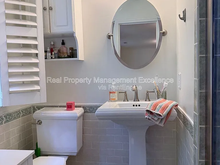 1208 Nottingham Dr — Photo 22