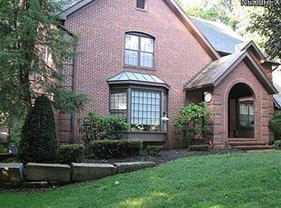 207 Kensington Park Cir, Tallmadge, OH 44278