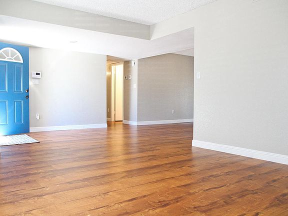 2nd image of 3702 E Columbine Dr