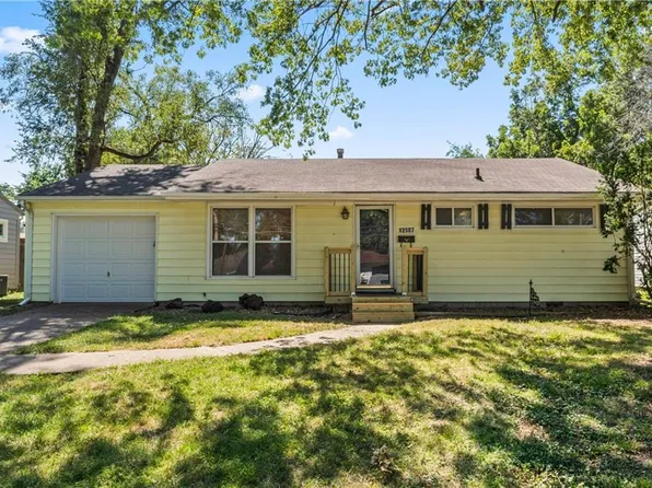 12907 W 92nd St, Lenexa, KS 66215