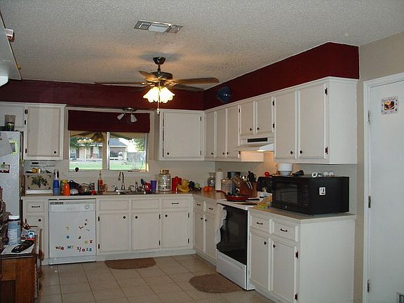2nd image of 113 Park Ln
