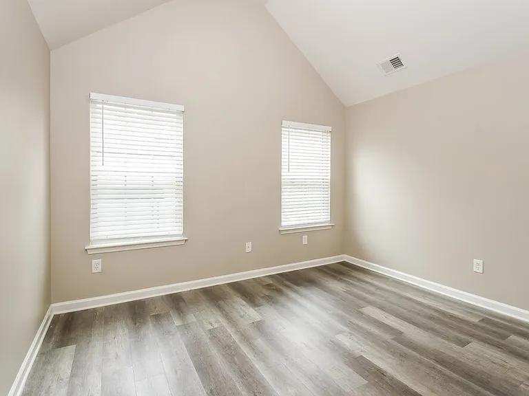 4213 Kenwood Trl — Photo 13