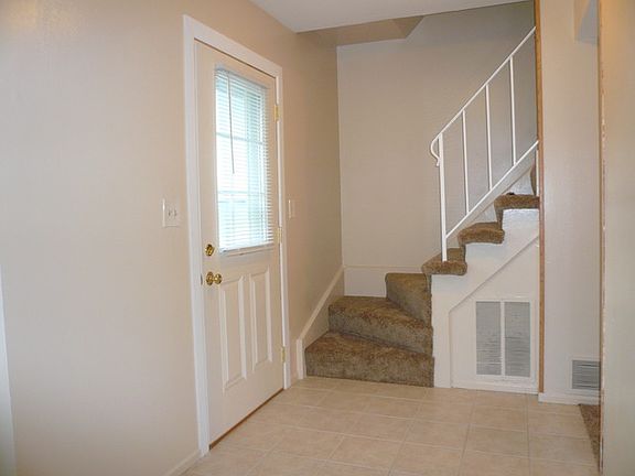 2nd image of 29W437 Candlewood Ln
