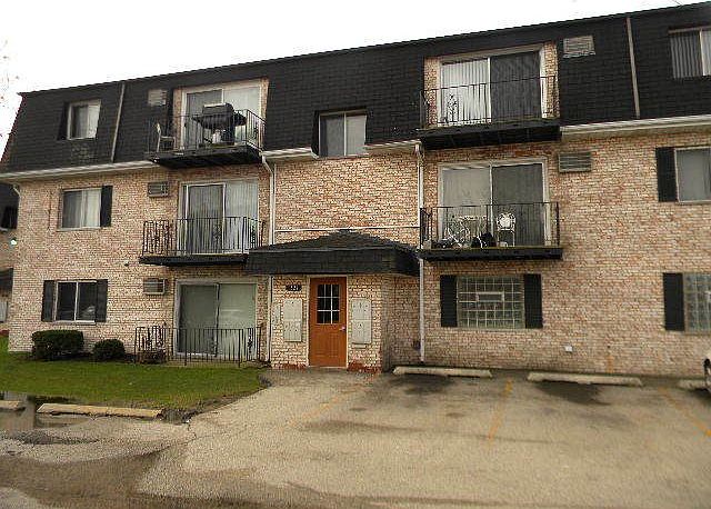 1st image of 1321 N Baldwin Ct Unit 2C