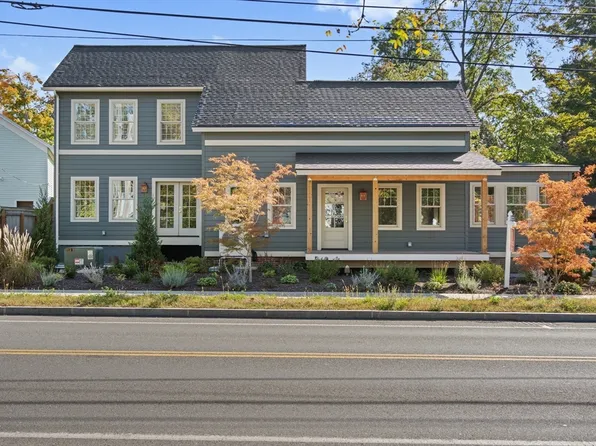 67 Park St #A, Florence, MA 01062