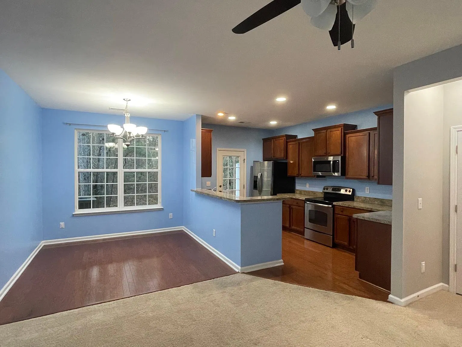 2491 Stadium Dr — Photo 4