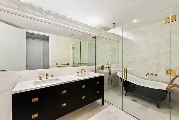 Rented by Compass | media 26