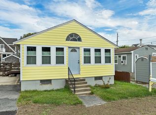 7 Greene St, Hampton, NH 03842