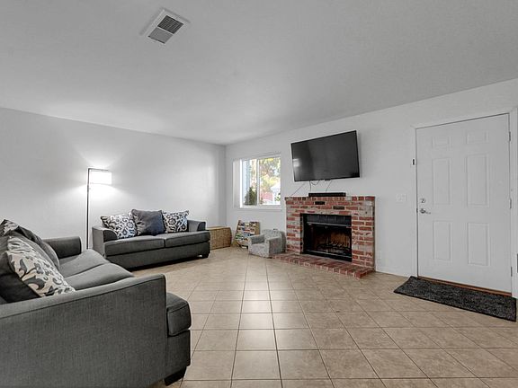 3rd image of 445 Almond Dr APT 139