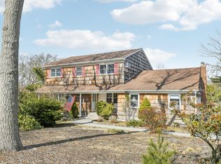 25 Fox Rd, East Setauket, NY 11733