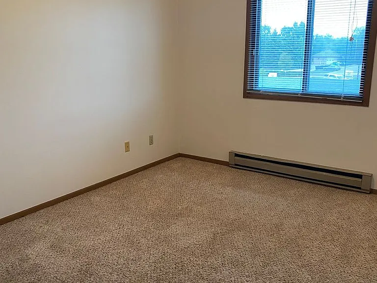 Ashwood Apartments — Photo 37