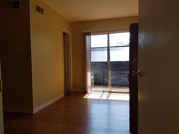 5th image of 1829 Warringwood Dr #305