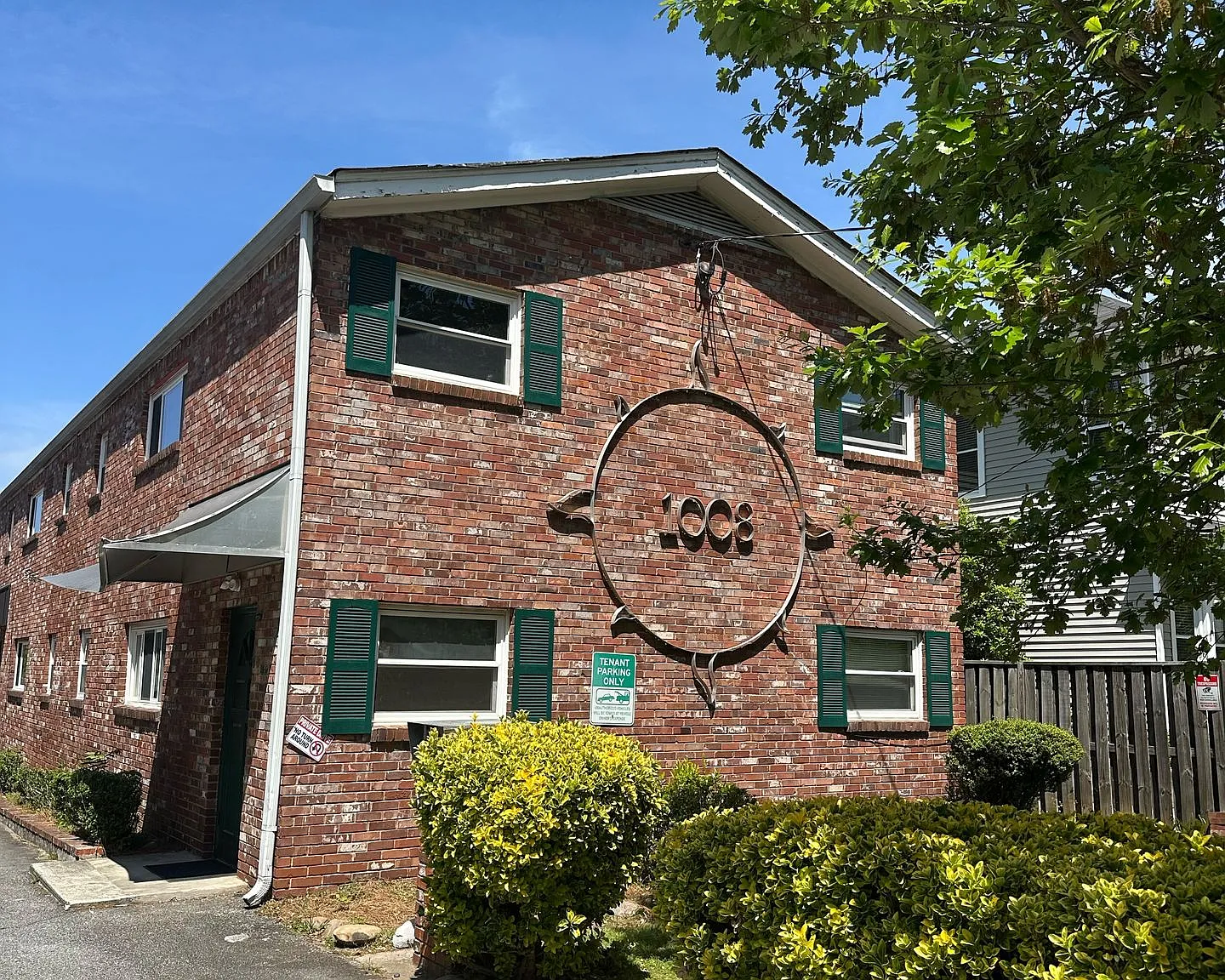 1008 St. Charles Avenue — Photo 1