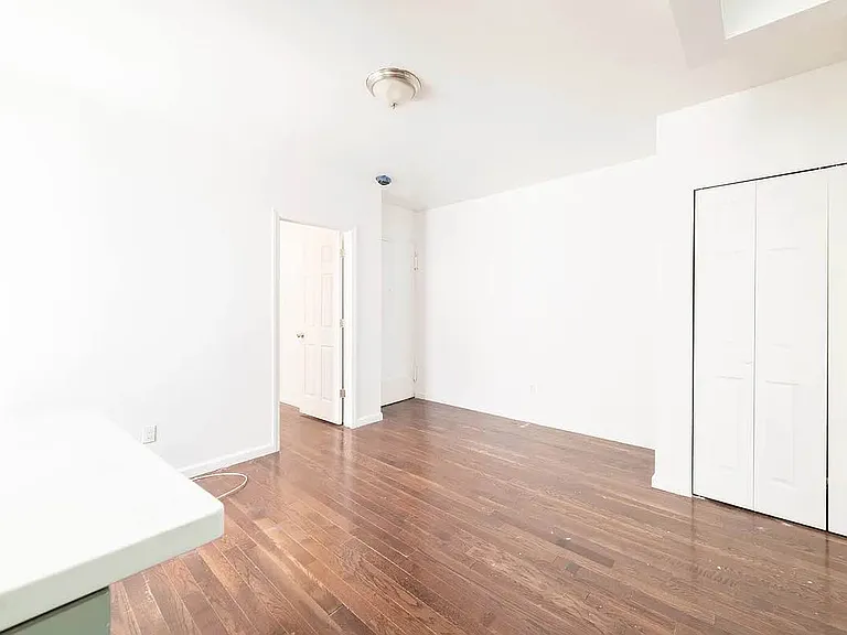 327 E 19th St #B3 — Photo 3