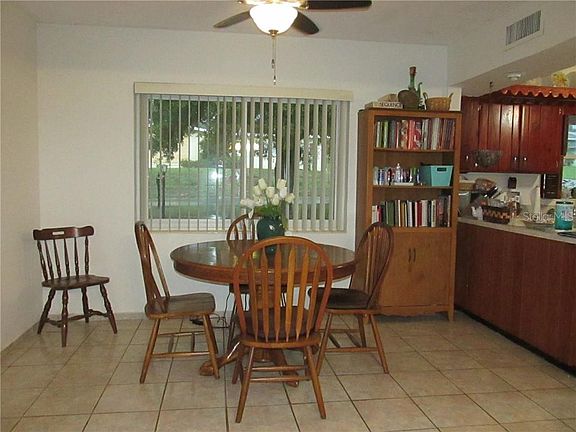 5th image of 734 Wildabon Ave