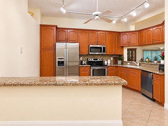 3rd image of 10164 LOMBARDY Drive