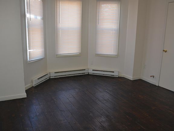 3rd image of 317 S Courtland St #2