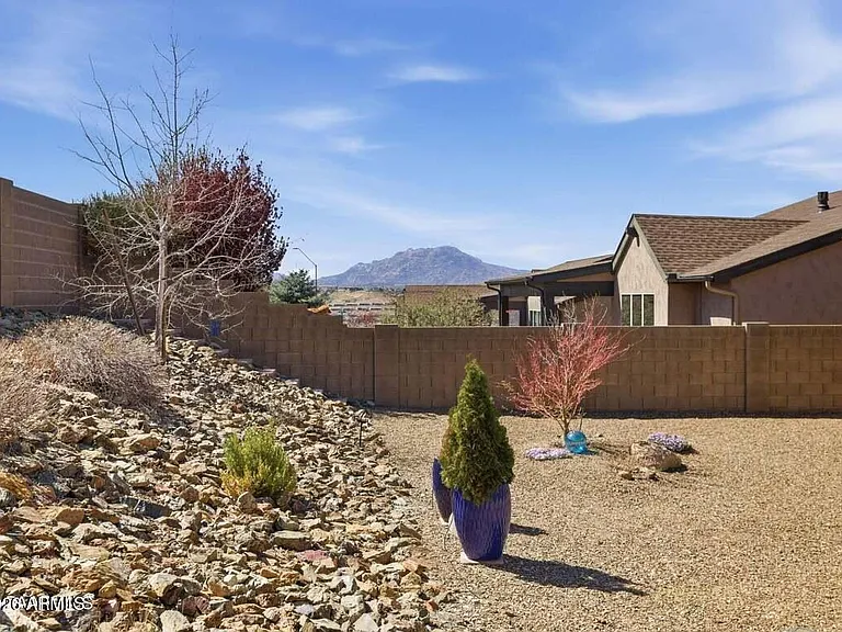 3271 Dells Canyon Dr — Photo 16