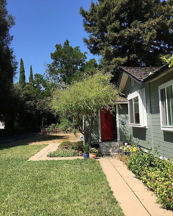 2nd image of 323 Martens Ave