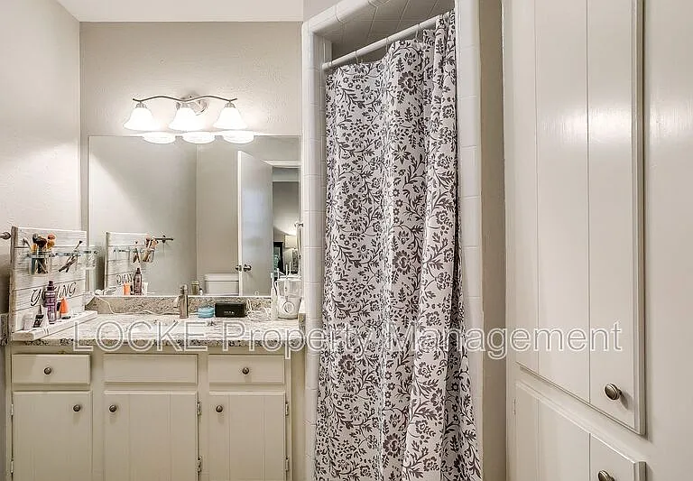 512 Stallion Ln — Photo 17