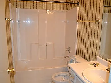 908 Chesapeake Way — Photo 4