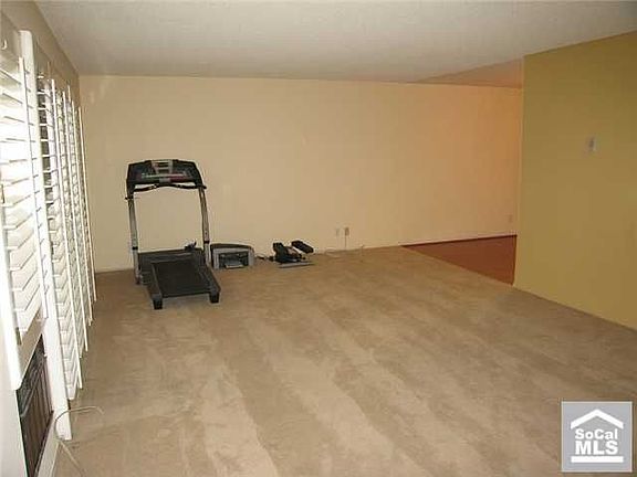5th image of 2121 E 1st St Unit 107