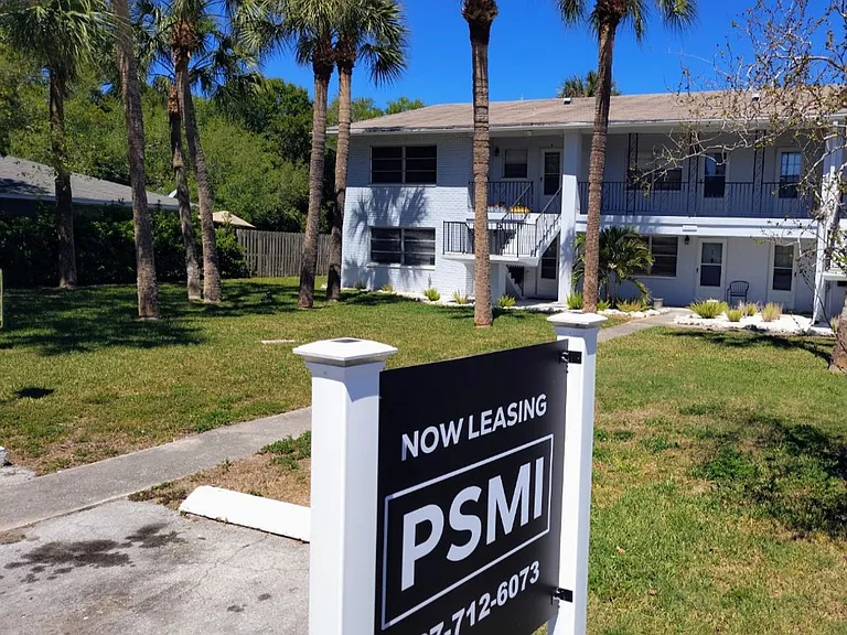 Belleair Palms — Photo 3