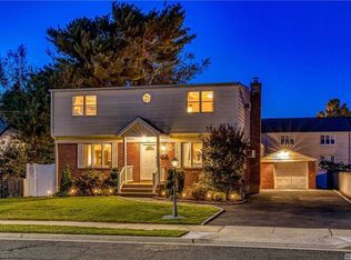145 Euclid Ave, Massapequa, NY 11758