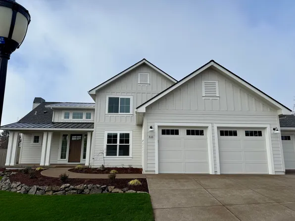 510 Autumn Hills Dr, Medford, OR 97504