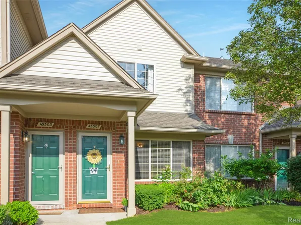 45507 Hidden View Ct, Utica, MI 48315