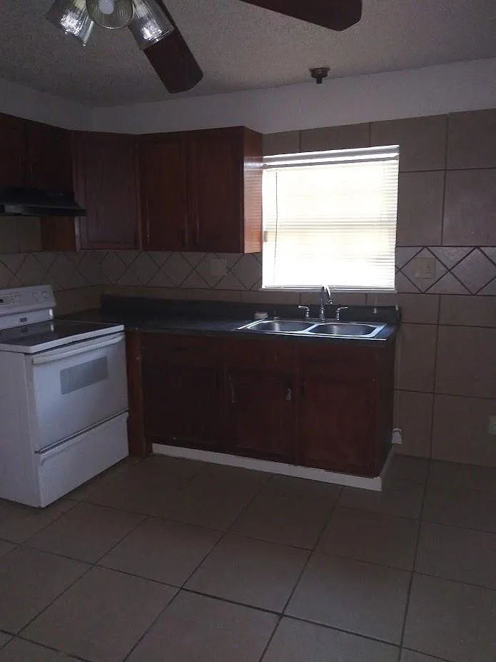 767 G St — Photo 1