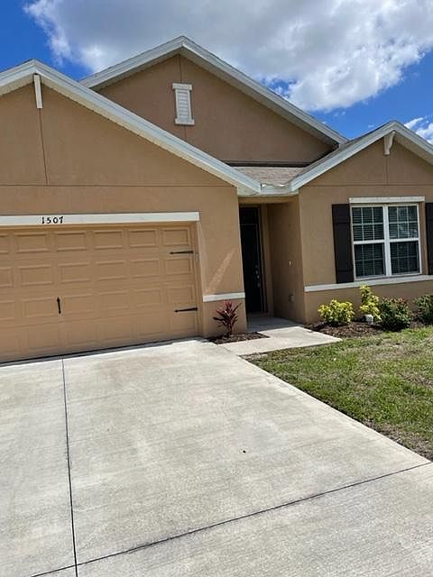 1st image of 1507 SW 38th Ter