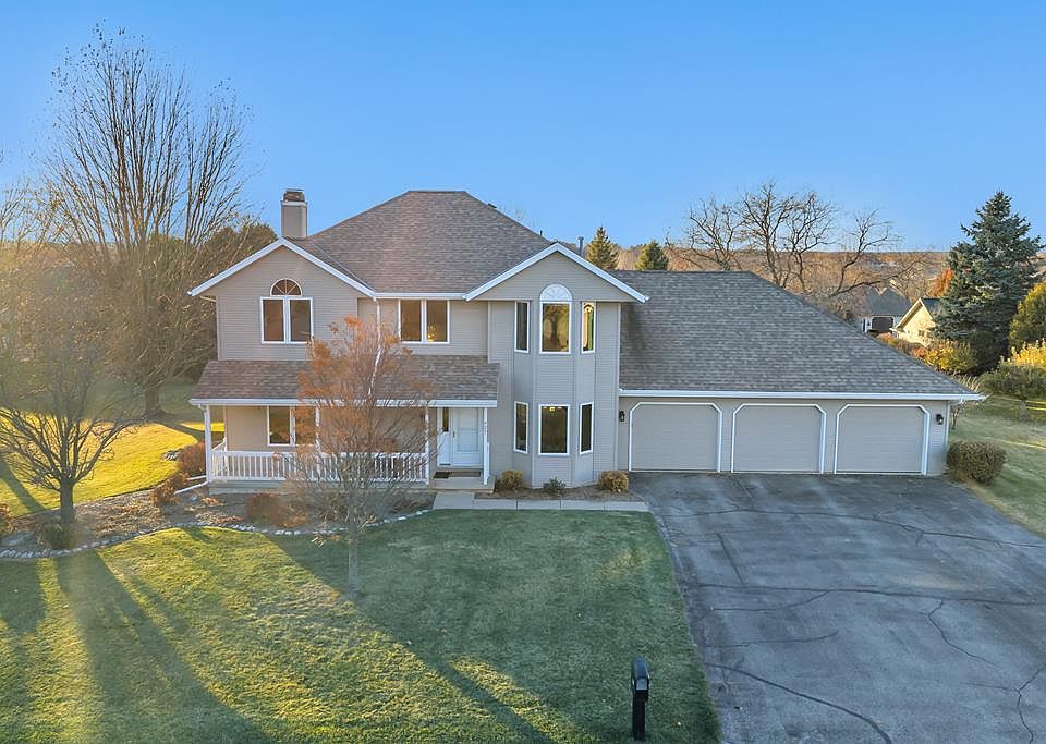 1st image of 427 N 18th Ave