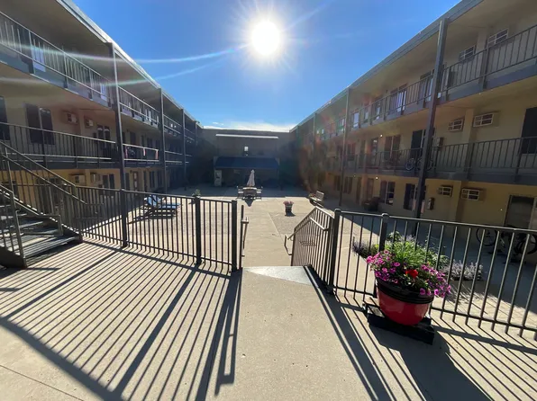 Fiddler's Flats, 120 8th St N #42b6e4649, Fargo, ND 58102