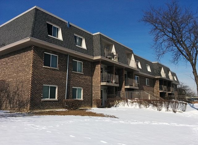 1st image of 875 Tree Ln APT 204
