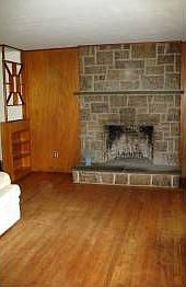LR w/stone fireplace
