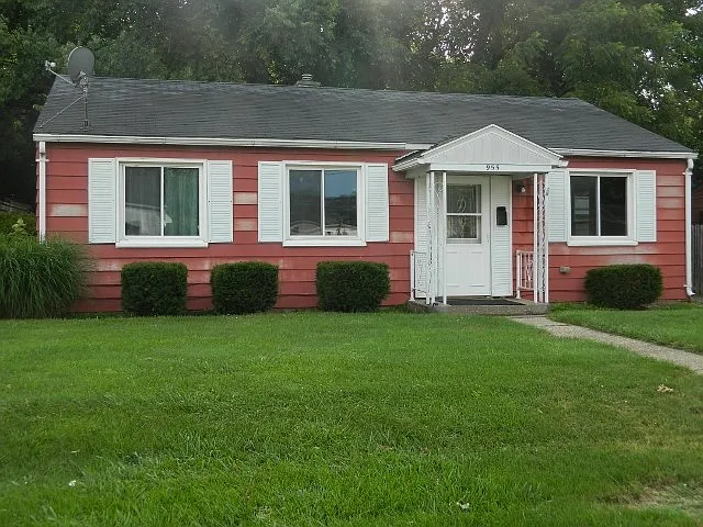 955 40th Street Ct photo 1