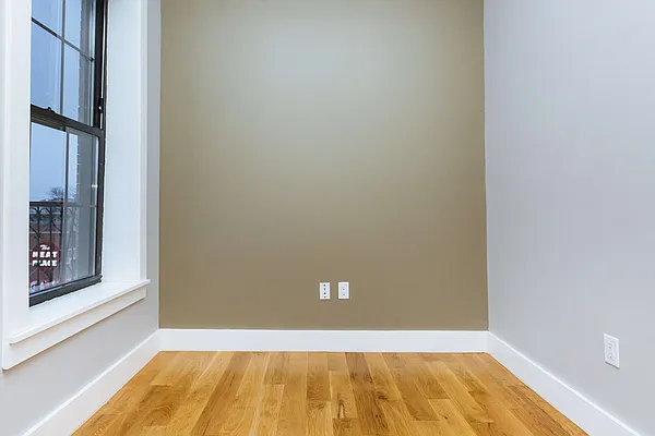 Rented by Nooklyn NYC LLC | media 74