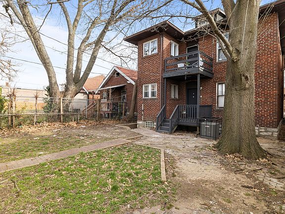 3rd image of 3625 Winnebago St #2F